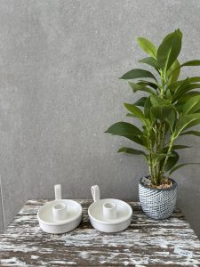 ⁦פמוט לבן נמוך⁩ – תמונה ⁦2⁩