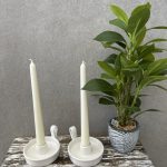 פמוט לבן נמוך