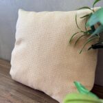 כרית פסטל שמנת