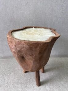 ⁦נר ענק על רגליים⁩ – תמונה ⁦2⁩