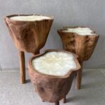 נר ענק על רגליים