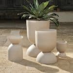 אגרטל מתכת בצבע שמנת בארבעה גדלים