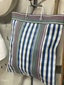 ⁦סל פסים כחול ידיות ברזל⁩ – תמונה ⁦2⁩