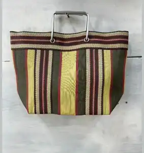 סל פסים ידית ברזל