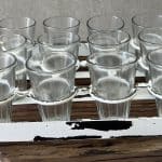 מגש ברזל מולבן ו-12 כוסות