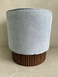 הדום קטיפה - בסיס עץ