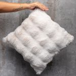 כרית פרווה - לבנה