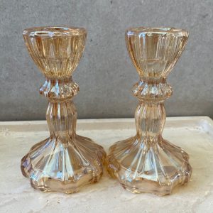⁦זוג פמוטי זכוכית - אמבר⁩ – תמונה ⁦3⁩