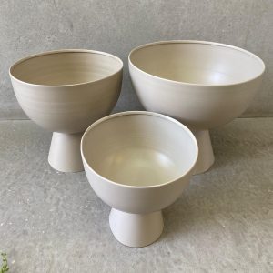 ⁦קערה על רגל -צבע אבן - 3 גדלים⁩ – תמונה ⁦3⁩