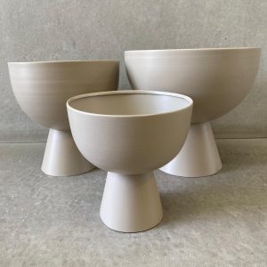 ⁦קערה על רגל -צבע אבן - 3 גדלים⁩ – תמונה ⁦4⁩