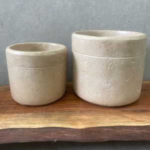 ⁦בית עציץ דמוי אבן⁩ – תמונה ⁦2⁩