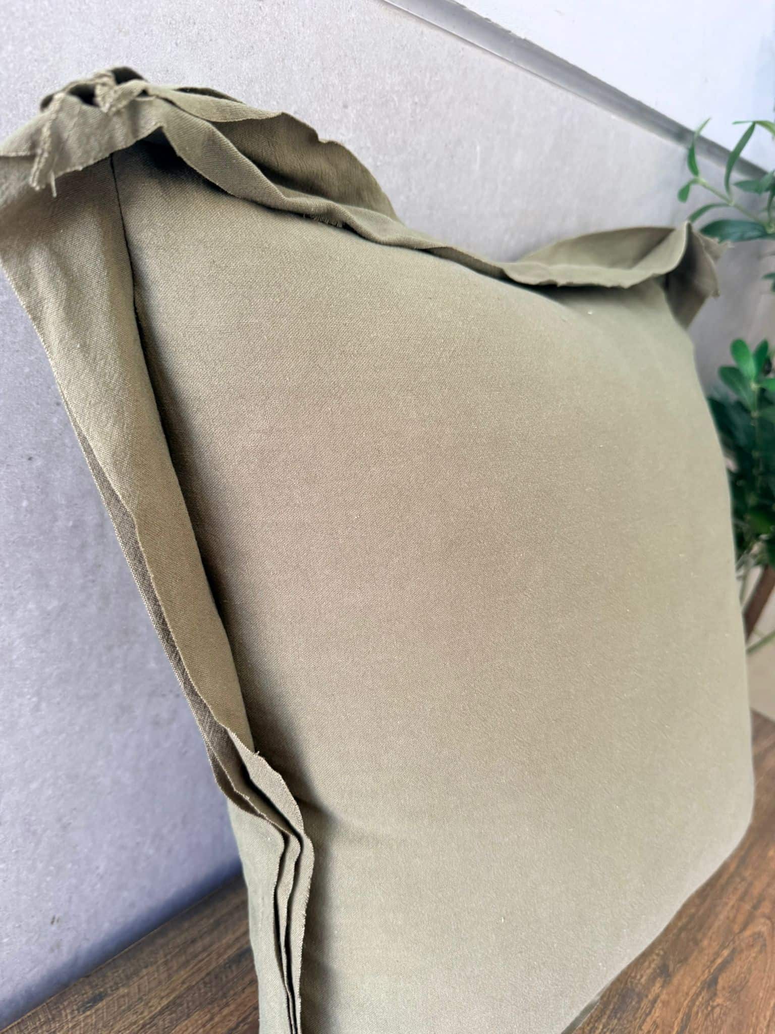 כריץ ירוק זית (4) כרית ירוק זית – תמונה 1