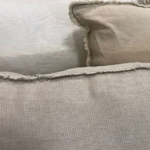 כרית פשתן מלבנית קצוות פרומים – תמונה 2