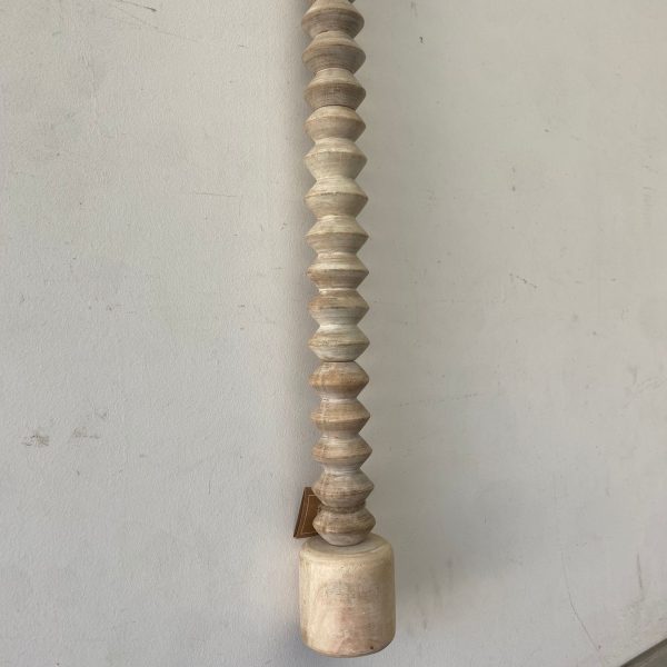 ⁦מנורת עץ - לבן - 2 גדמים⁩ – תמונה ⁦3⁩