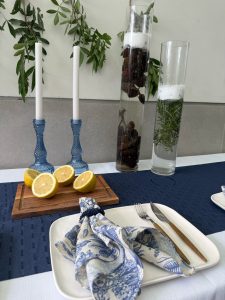 ⁦מארז סידור שולחן - כחול עמוק⁩ – תמונה ⁦5⁩