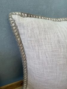 ⁦כרית מסגרת יוטה - 4 צבעים לבחירה⁩ – תמונה ⁦6⁩