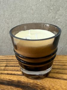 ⁦נר וינטג' בכלי זכוכית חום⁩ – תמונה ⁦4⁩