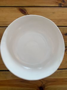 ⁦קערה לבנה גדולה מקרמיקה⁩ – תמונה ⁦4⁩