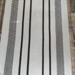 שטיח פסים - שחור