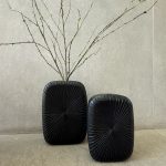 אגרטל עץ מחורץ שחור - 2 גדלים