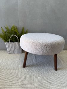 הדום בוקלה רגלי עץ