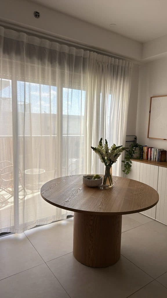 ⁦שולחן אוכל עגול מעץ⁩ – תמונה ⁦5⁩