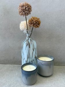 ⁦בקבוק זכוכית מנומר לבן⁩ – תמונה ⁦3⁩