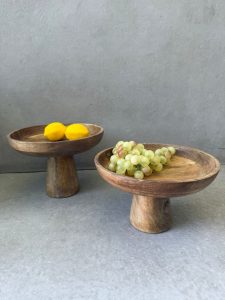 ⁦מגש עץ עגול על רגל⁩ – תמונה ⁦4⁩