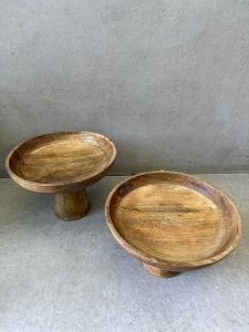 ⁦מגש עץ עגול על רגל⁩ – תמונה ⁦7⁩