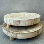 מגש עץ קלאסי עגול על רגליים