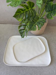 ⁦צלחת/מגש קרמיקה מלבני לבן⁩ – תמונה ⁦2⁩
