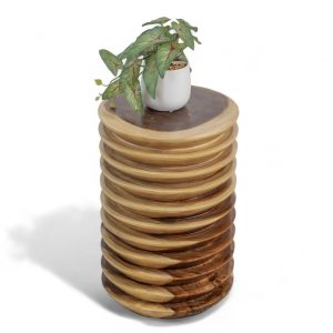 שולחן עץ מעוצב