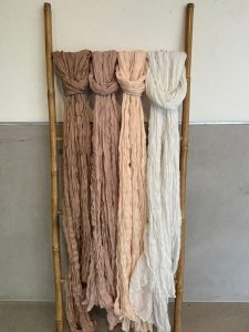 ⁦צעיף אופנתי במגוון צבעים⁩ – תמונה ⁦2⁩