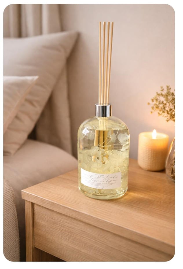 מפיץ ריח ליטר (1) מפיץ ריח בבקבוק זכוכית עם פרחים – תמונה 1