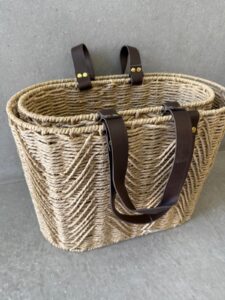 ⁦סל תיק קש אובלי עם ידיות⁩ – תמונה ⁦4⁩