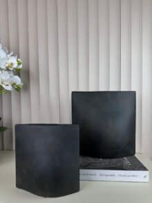 אגרטל שחור גלי