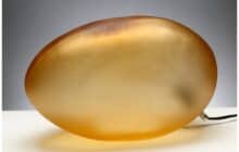 ⁦מנורה שולחנית מעוצבת - דבש⁩ – תמונה ⁦2⁩