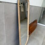 מראת קפסולה צרה מסגרת עץ