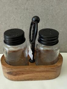 ⁦סט מלח פלפל עם מעמד עץ⁩ – תמונה ⁦3⁩
