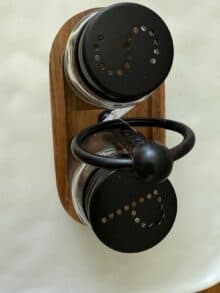 ⁦סט מלח פלפל עם מעמד עץ⁩ – תמונה ⁦4⁩