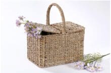 סלסלת פיקניק קלועה