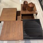 שולחן סלון מעוצב מעץ עם מגירות נפתחות