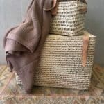 תיבת קש רצועות עור