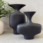 אגרטל אמורפי מתכת שחורה