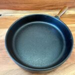 מחבת קרמית ידית עץ