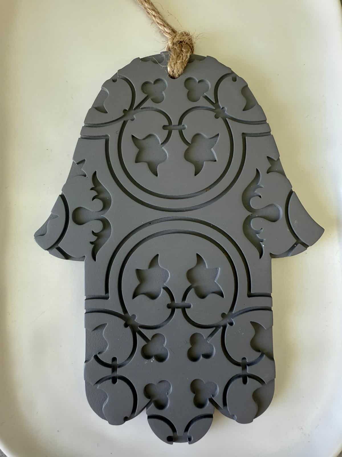 מתלב חמסה (1) מתלה חמסה בטון דגם אריח – תמונה 1