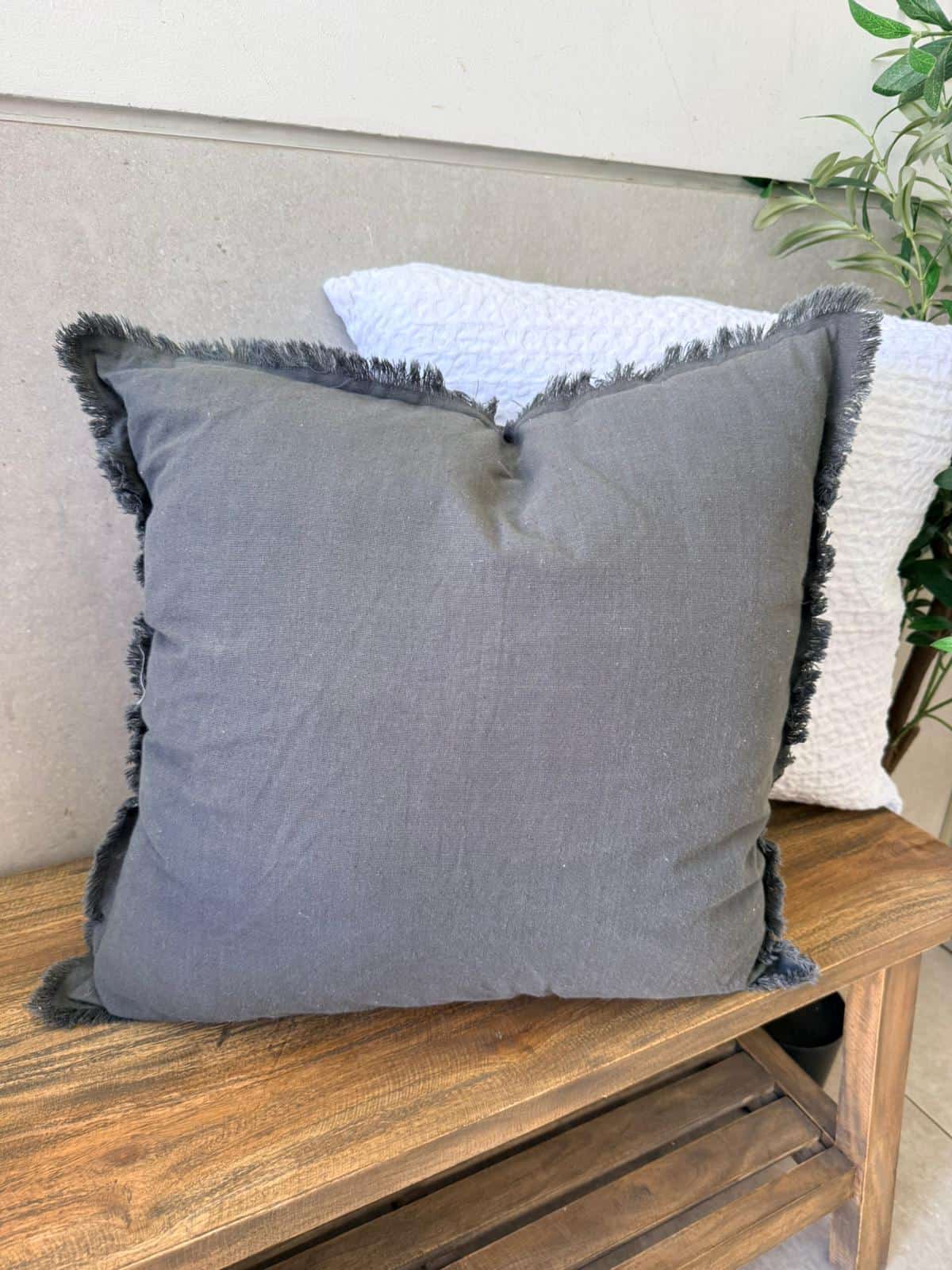 כרית איידן אפורה (1) כרית איידן אפורה – תמונה 1