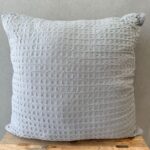 כרית פיקה אפור בהיר