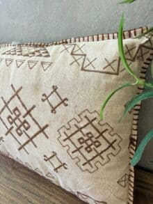 ⁦כרית בנדונה - שמנת⁩ – תמונה ⁦2⁩