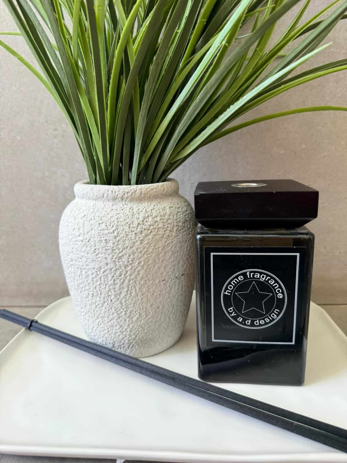 מפיץ ריח בבקבוק זכוכית מרובע שחור (2) מפיץ ריח בבקבוק זכוכית שחור מרובע – תמונה 5